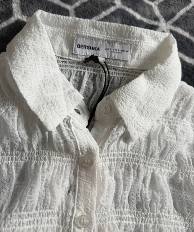 White Blouse Bershka