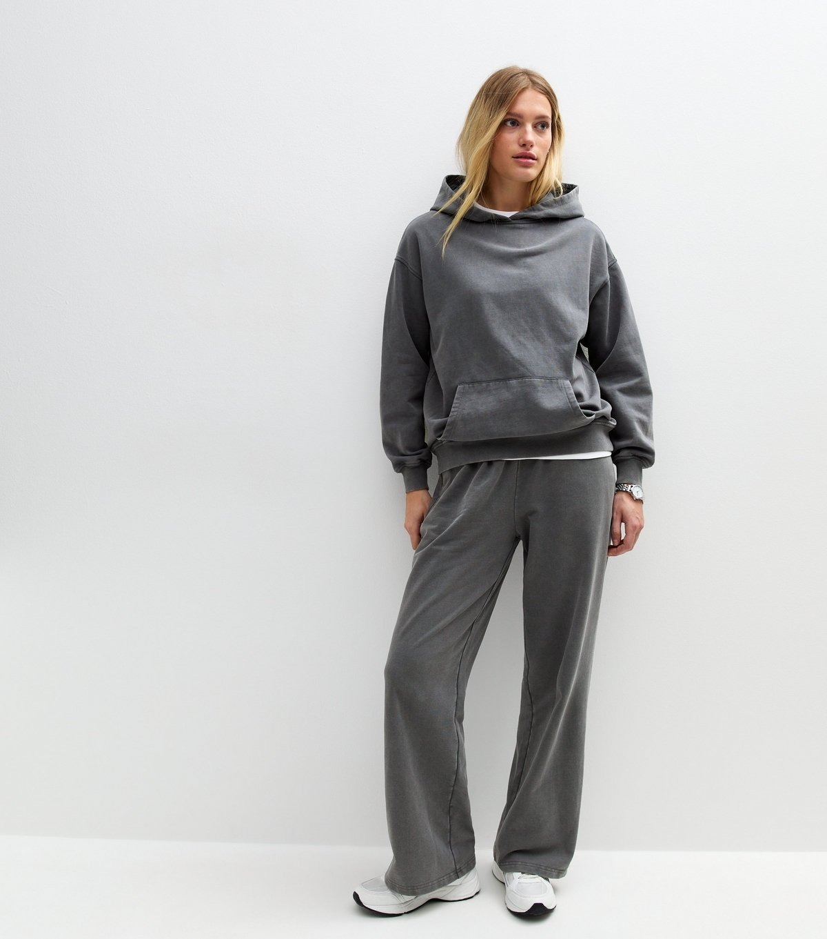 New Look Women's Grey Acid Wash Wide Leg Joggers New Look - 1