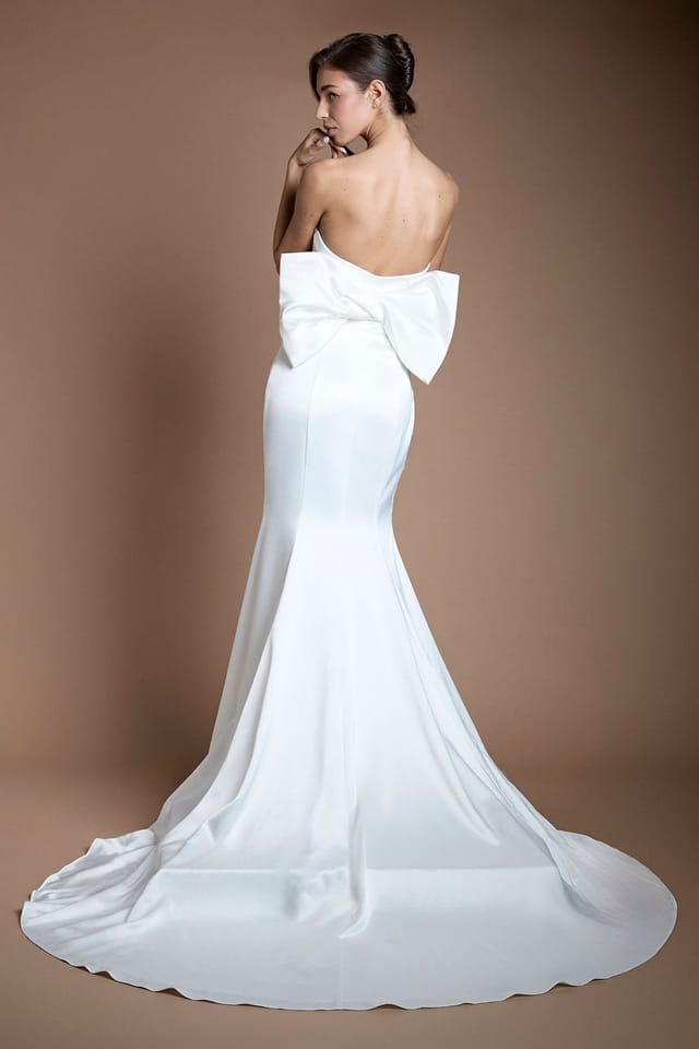 Coast Coast Women's Dramatic Bow Ponte Fishtail Wedding Dress in Ivory - 3