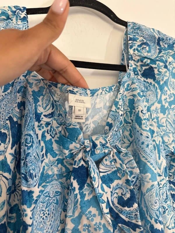 River Island NEW (no tags) River Island Blue Floral Paisley Playsuit with sleeves - size uk 10