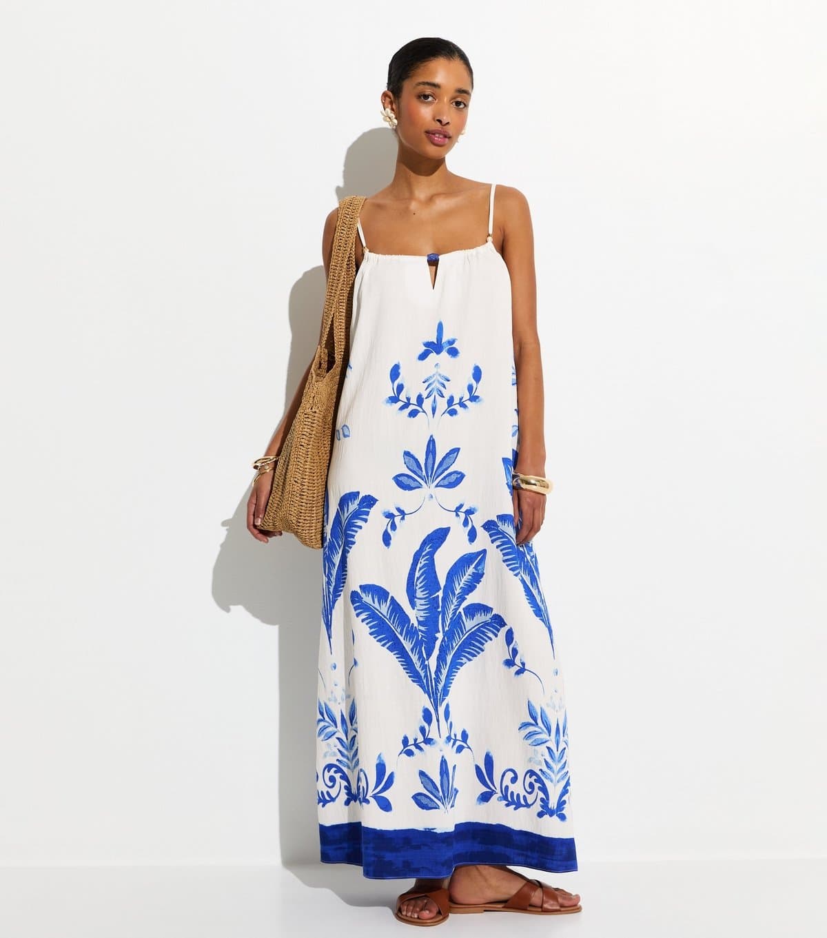 New Look Women's White and Blue Painted Leaf Pattern Beach Maxi Dress New Look