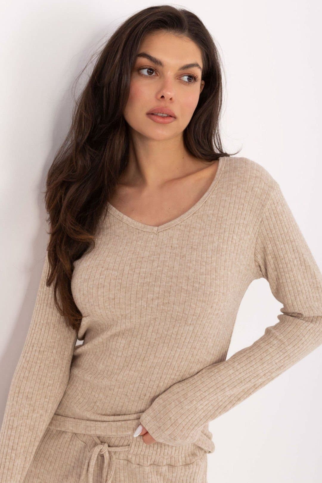 Love Lace Love Lace Women's V Neck Ribbed Casual Long Sleeve Sweater in Beige