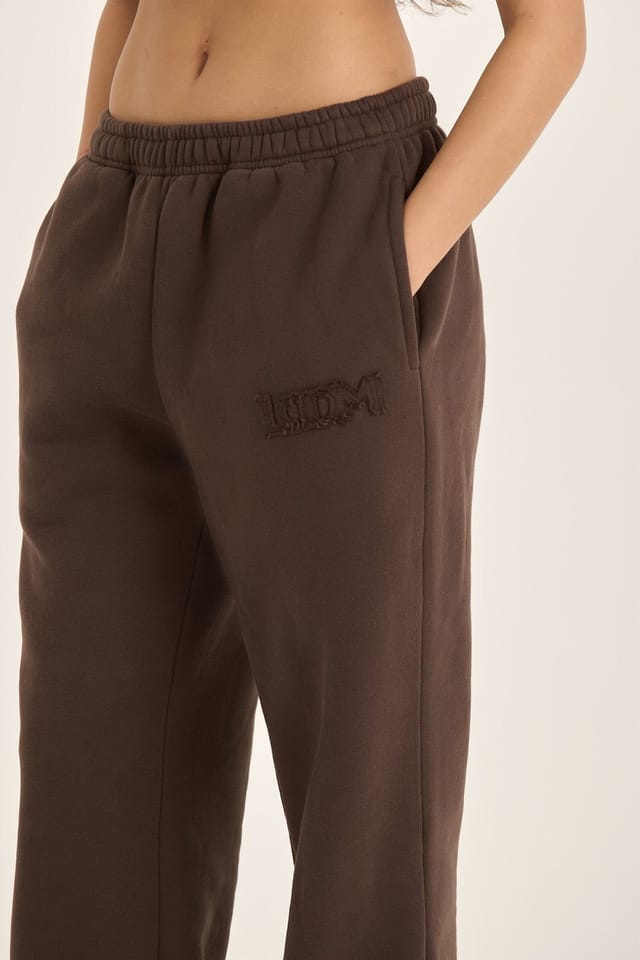 Loom Archives Loom Archives Women's LOOM Applique Washed Straight Leg Jogger in Chocolate - 3