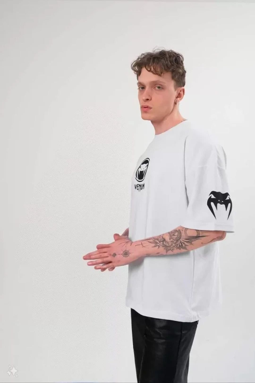 Janes Janes Men's Oversized Printed Crew Neck T-Shirt in White - 4