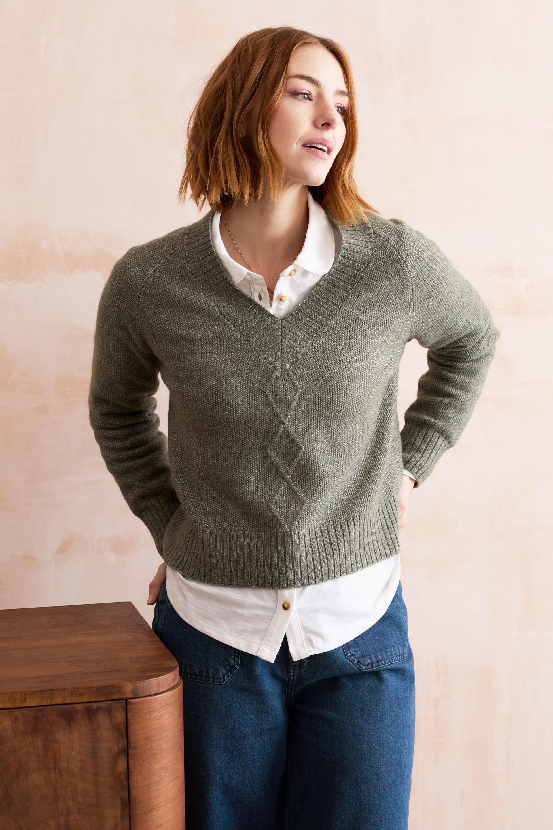 Lily & Me Lily & Me Women's Wickridge Textured Cable Knit Cable Knit Jumper with V-neckline in Olive