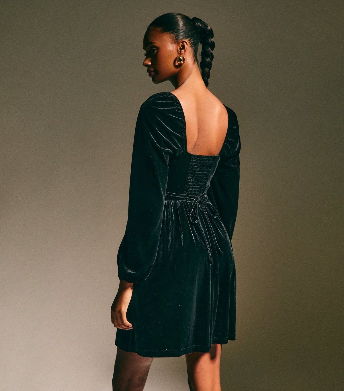 New Look Women's Black Velvet Square Neck Mini Dress New Look - 4