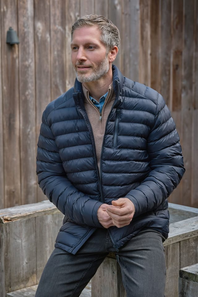 WoolOvers WoolOvers Men's Beacon Puffer Jacket in Navy - 2