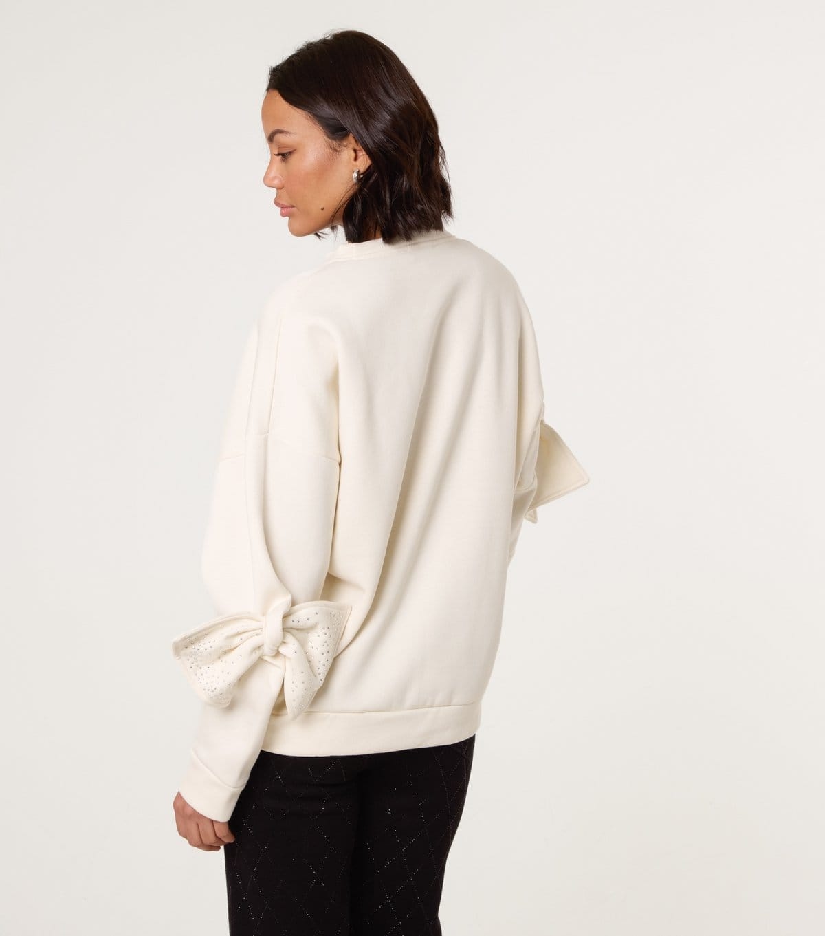 Blue Vanilla Women's Off White Bow Sleeve Sweatshirt Blue Vanilla New Look - 4