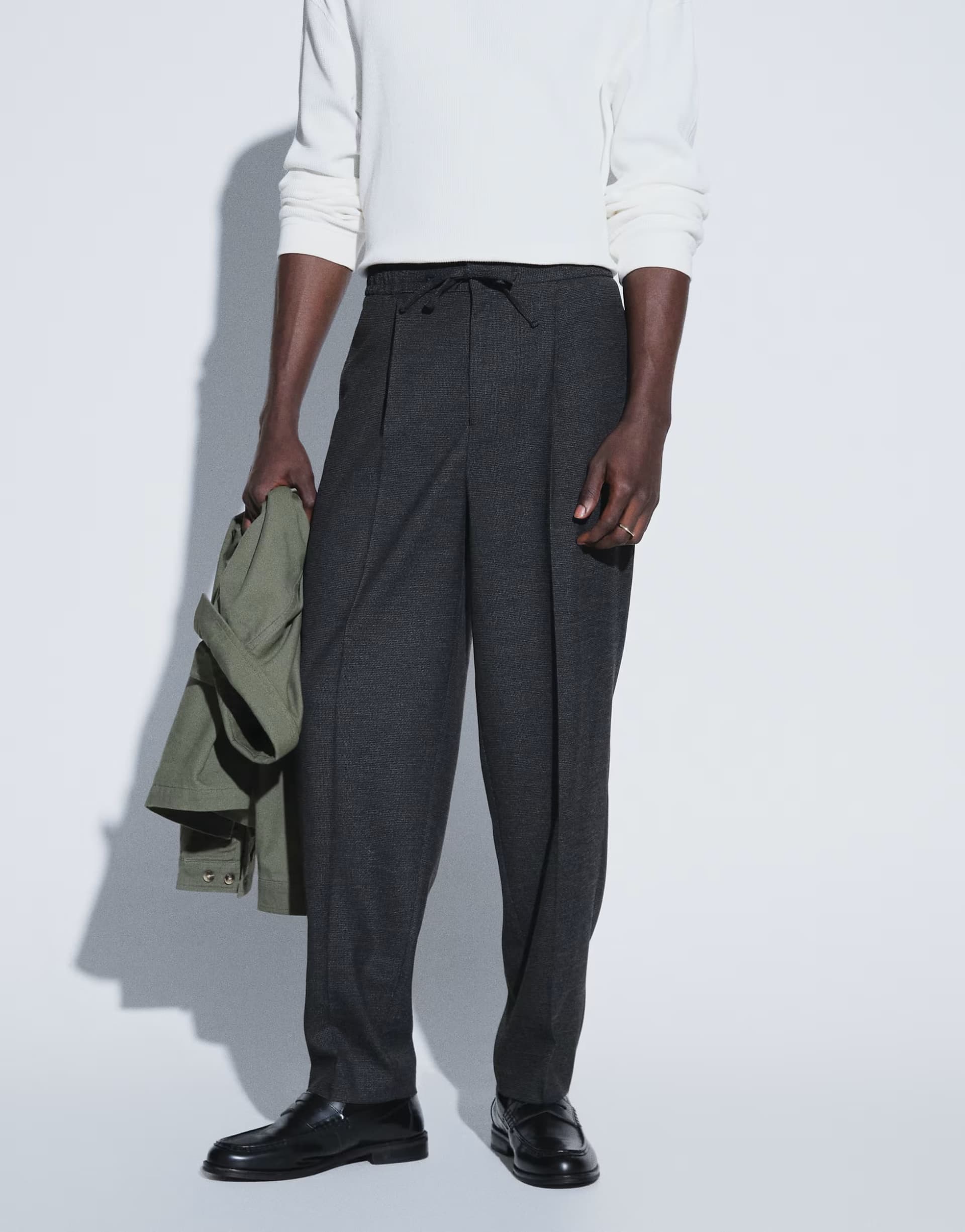 ASOS ASOS DESIGN tailored pull on relaxed tapered trousers in charcoal microtexture