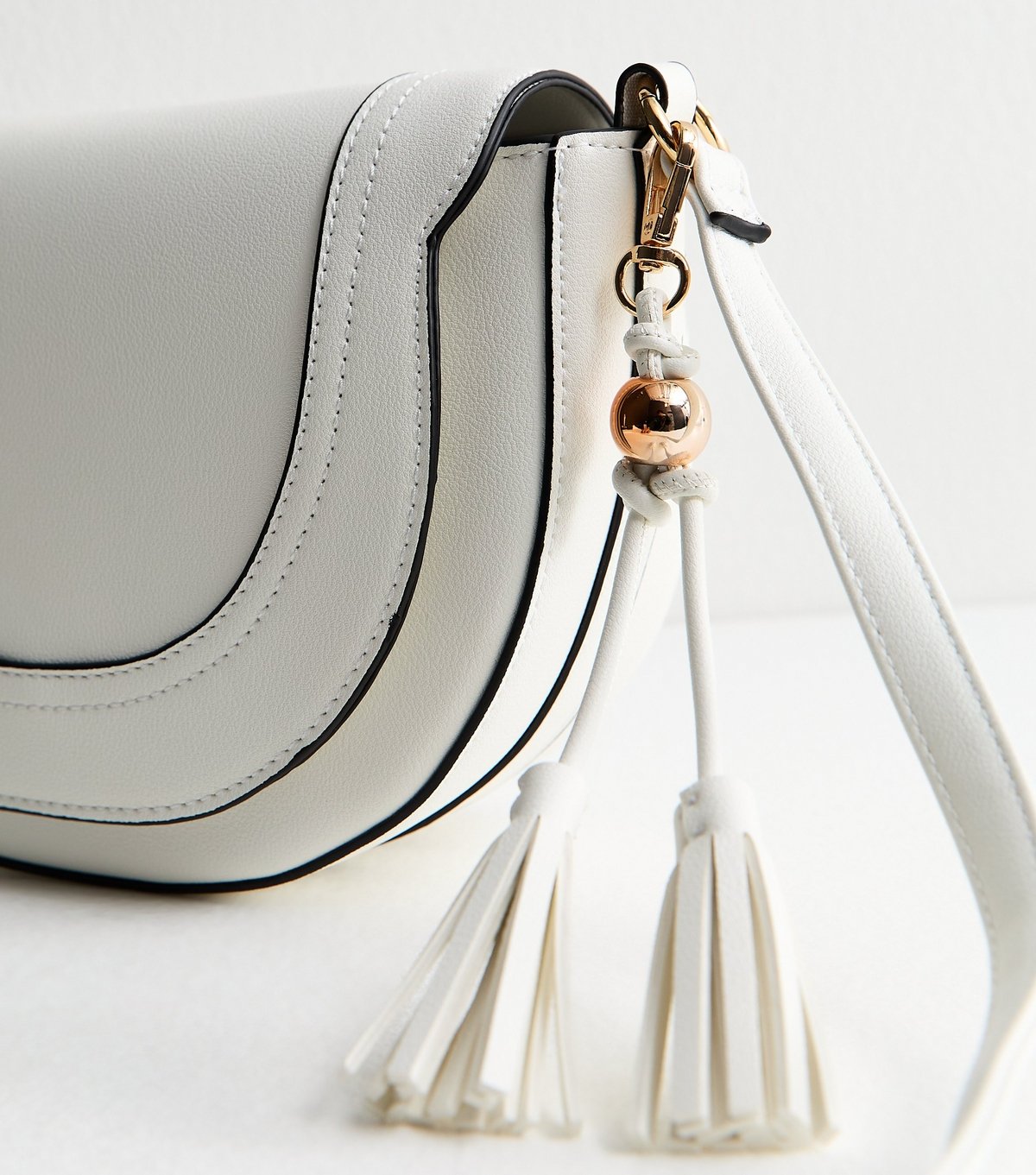 New Look White Faux Leather Saddle Crossbody Bag New Look - 3