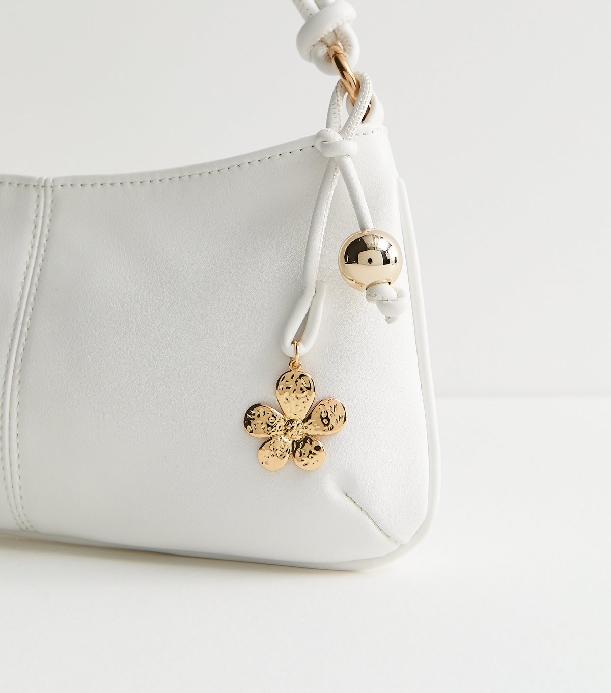 New Look White Faux Leather Flower Charm Shoulder Bag New Look - 2