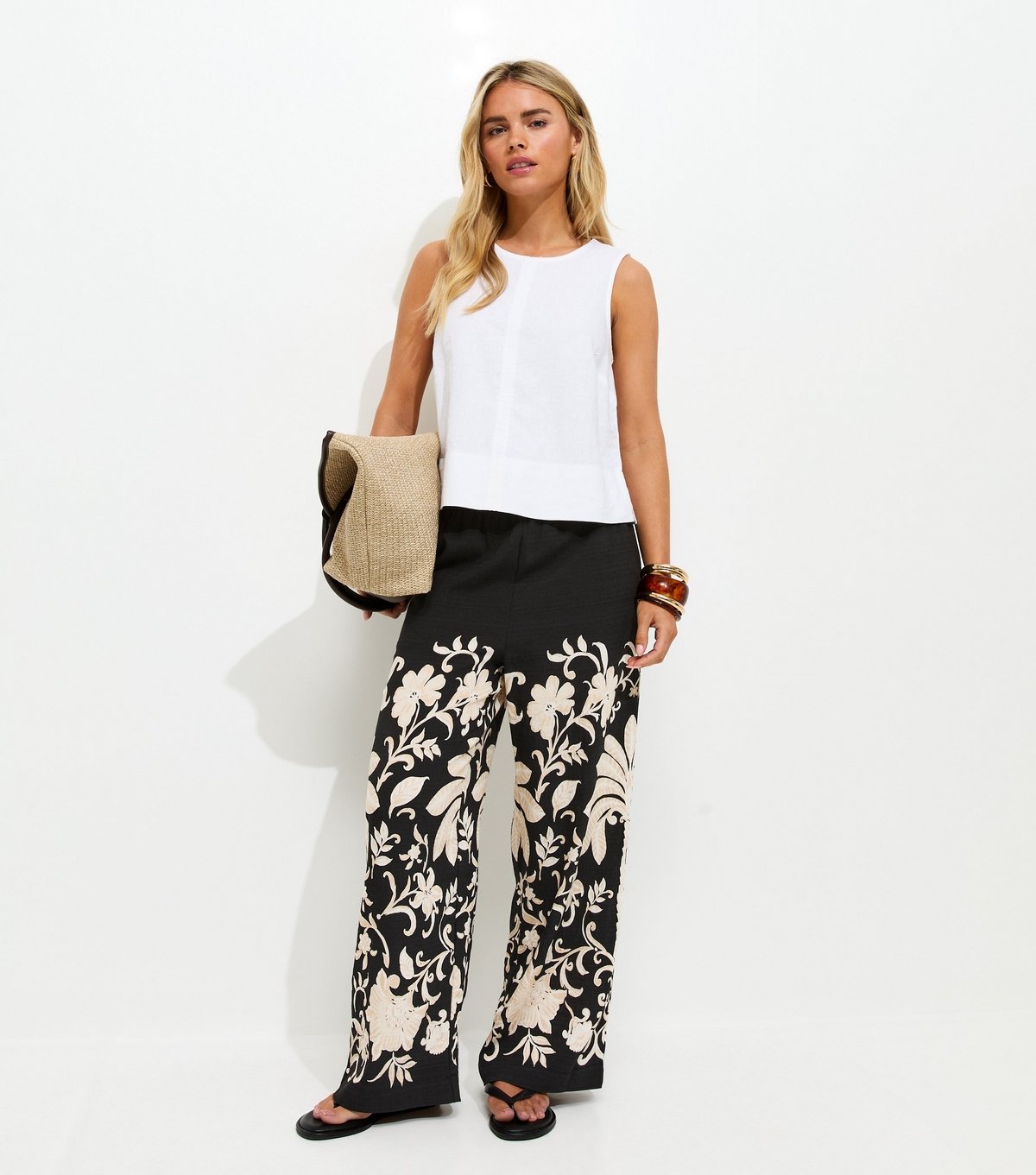 New Look Women's Petite Black Floral Wide Leg Trousers New Look - 3
