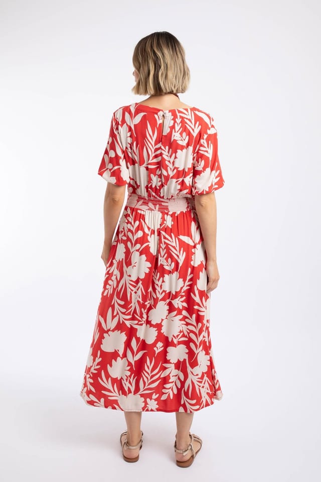 Weird Fish Weird Fish Women's Dilsha Printed Midi Dress in Light Red - 3