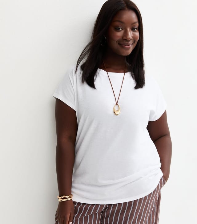 New Look Women's Plus Size White Curved Hem T-Shirt Curves New Look - 2