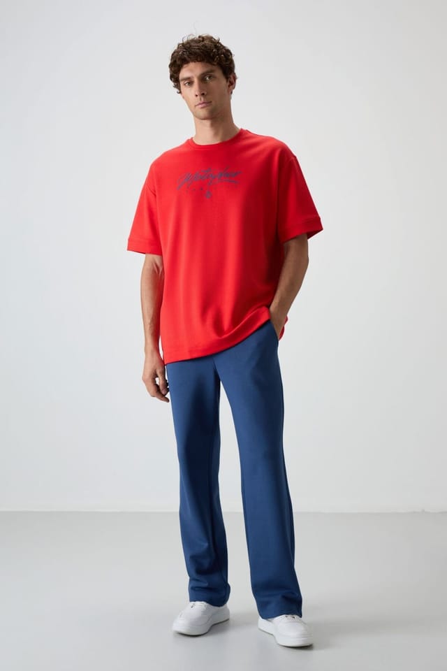 Tommy Life Tommy Life Men's Oversized Printed Crew Neck T-Shirt in Scarlet - 3