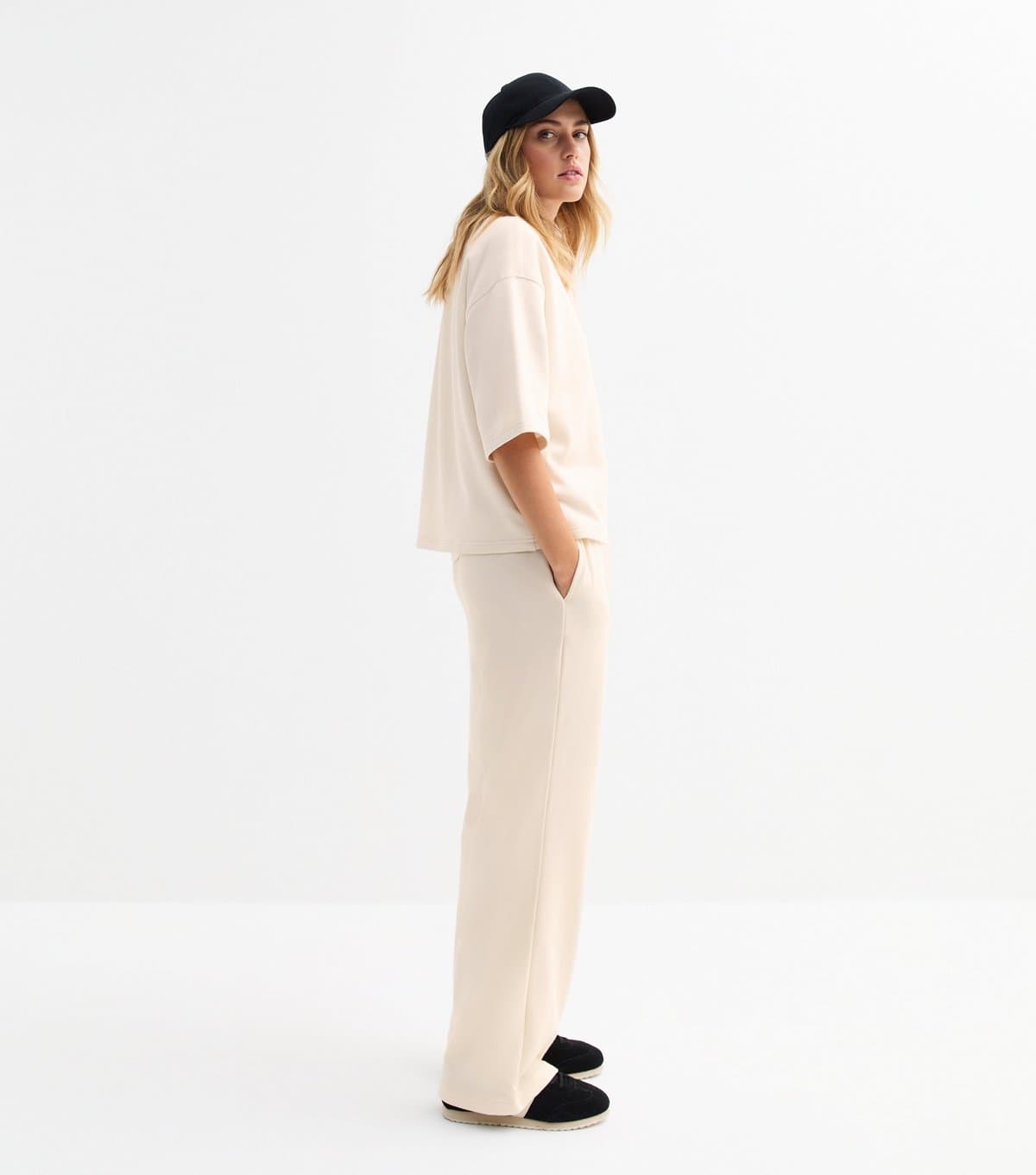 New Look Women's Cream Wide Leg Joggers New Look