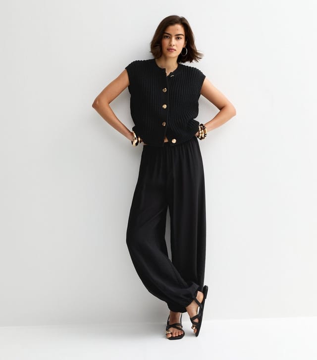 New Look Women's Black Hammered Button Cotton Rich Chunky Knit Waistcoat New Look - 3