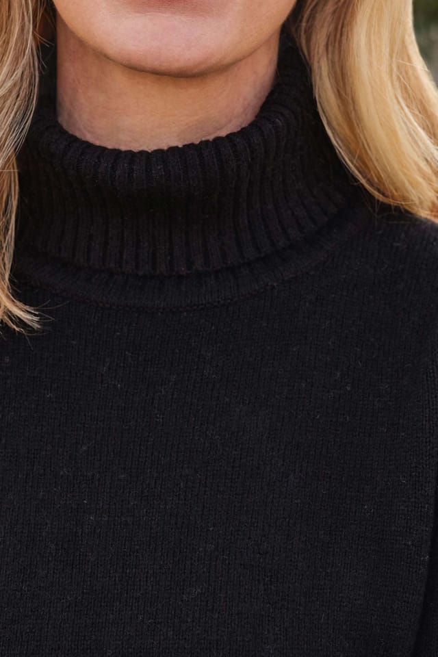 WoolOvers WoolOvers Women's Womens Lambswool Polo in Black - 2