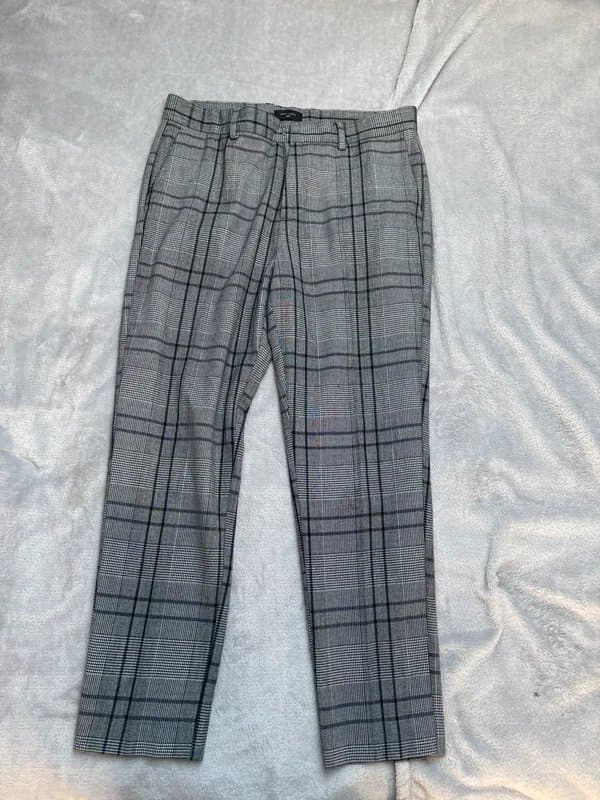 New Look Men’s checkered trousers