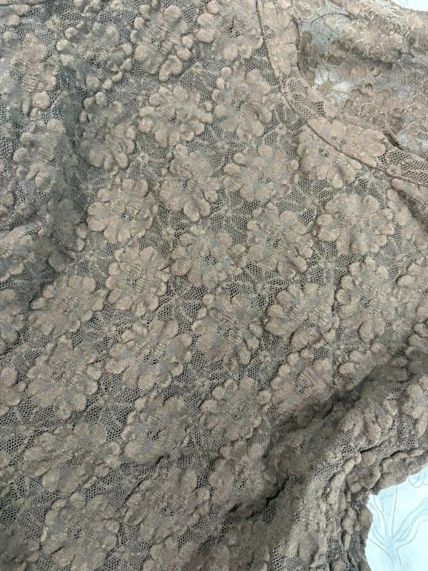 Floral brown floral mesh tee