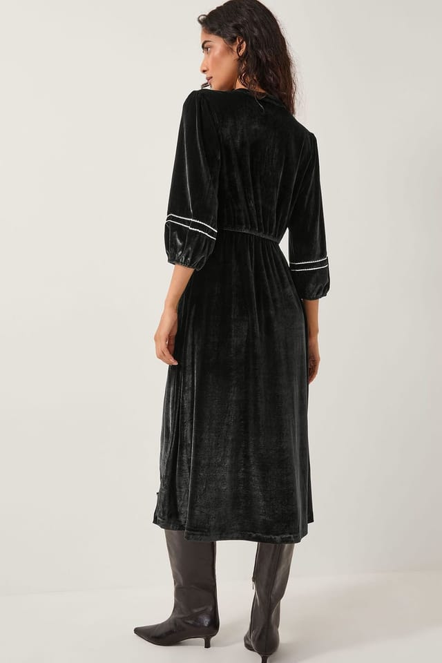 Monsoon Monsoon Women's Venus Embroidered Stretch Velvet Midi Dress Black - 2