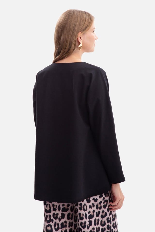 Love Lace Love Lace Women's Oversize V Neck Sweatshirt Blouse in Black - 3