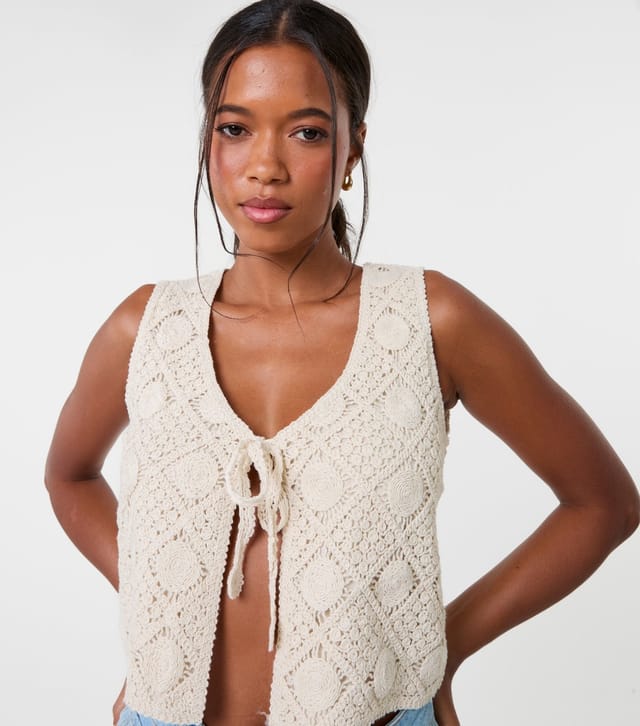 Pink Vanilla Women's Stone Crochet Waistcoat Pink Vanilla New Look - 3