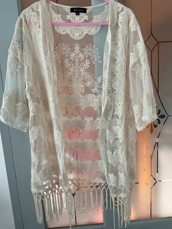 New Look New look ladies lace fringe over top size medium 12/14
