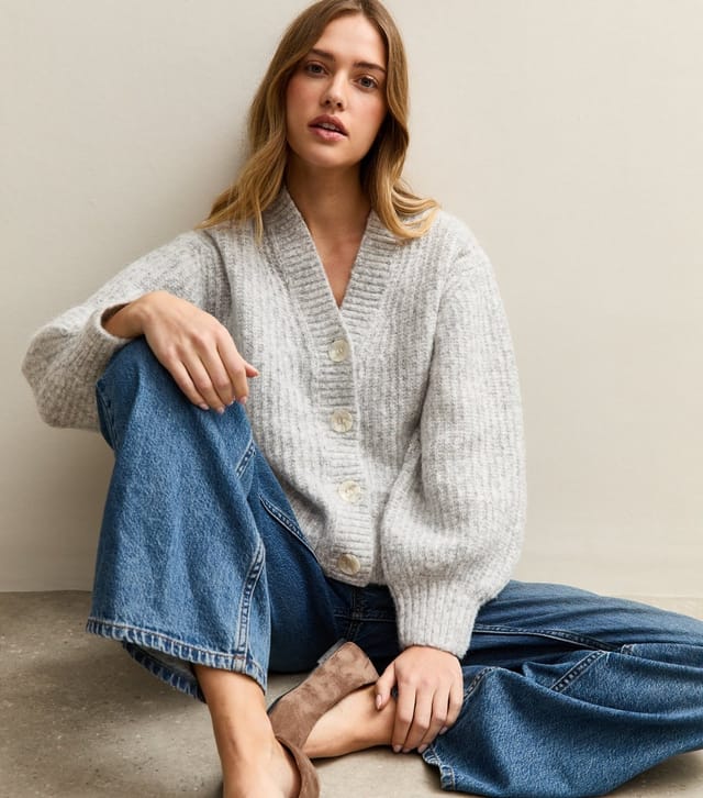 New Look Women's Light Grey Chunky Knit V-Neck Cardigan New Look - 3
