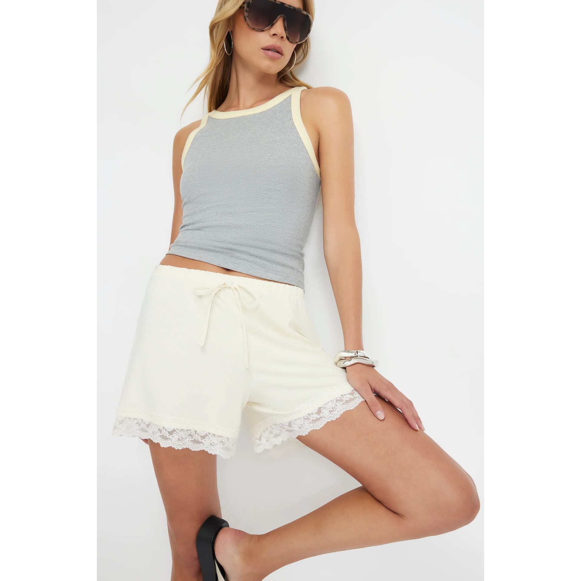 River Island River Island Womens Cream Cotton Lace Hem Shorts