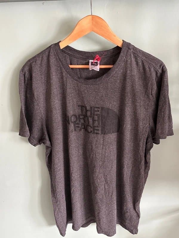 The North Face The North Face Grey Logo T Shirt Large Mens Outdoor Casual Tee