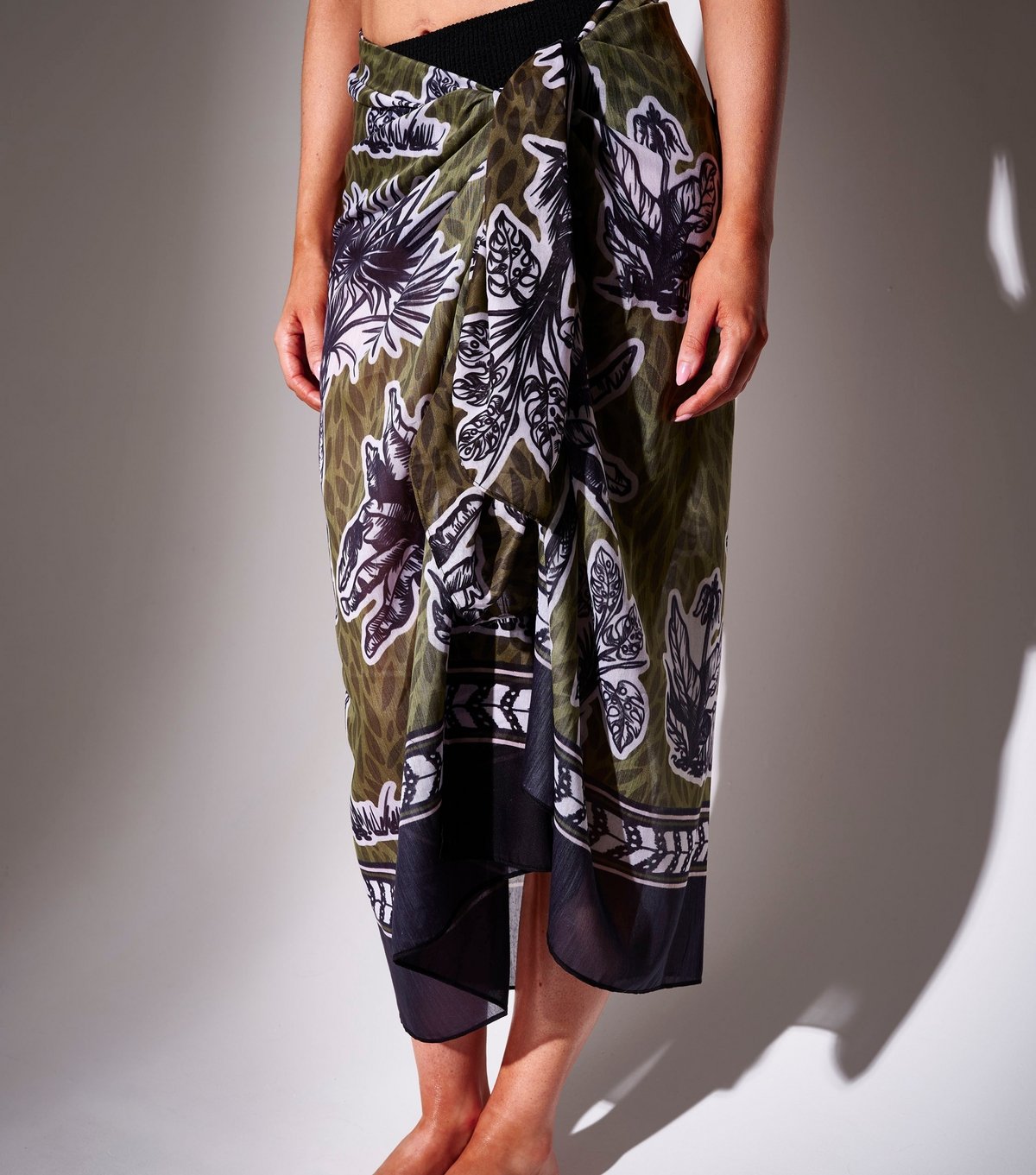 South Beach Women's Green Palm Tree Print Sarong South Beach New Look - 3