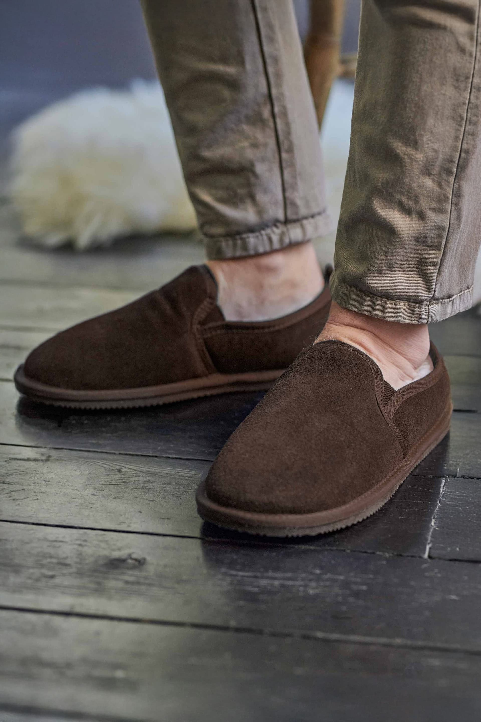 WoolOvers WoolOvers Chocolate Sheepskin Full Slipper for Men