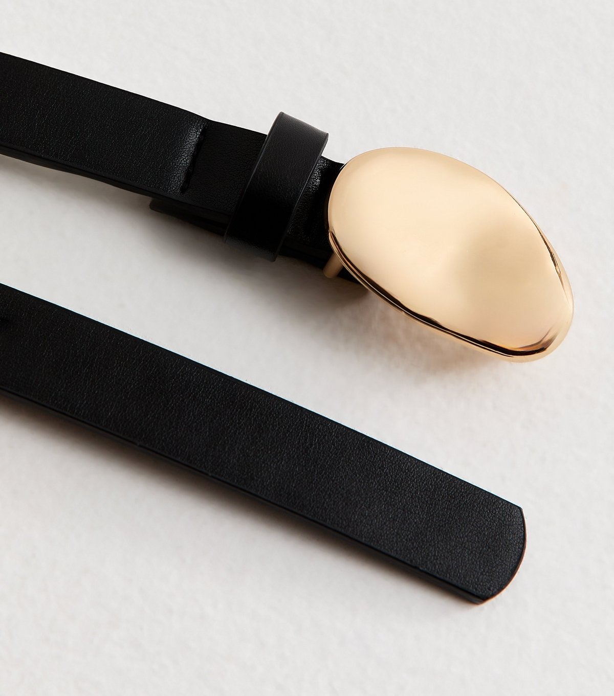 New Look Black Faux Leather Gold Tone Abstract Belt New Look - 3