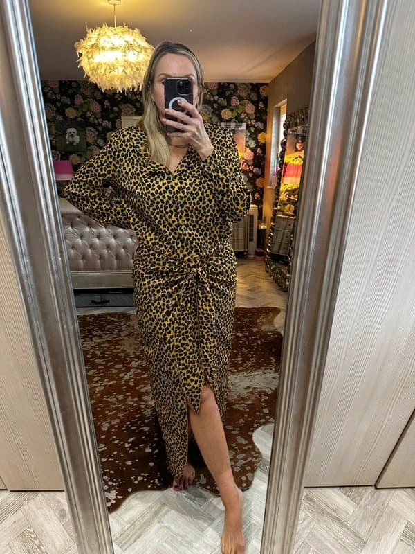 Never Fully Dressed Never Fully Dressed skirt and blouse size L