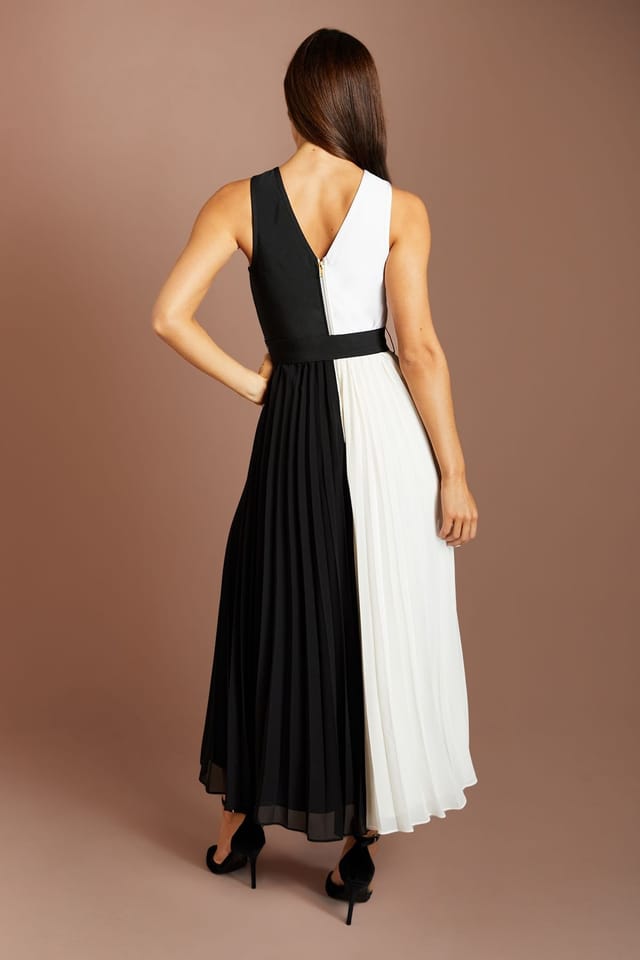 Coast Coast Women's Bandage Cross Neck Pleated Skirt Midi Dress in Mono - 3