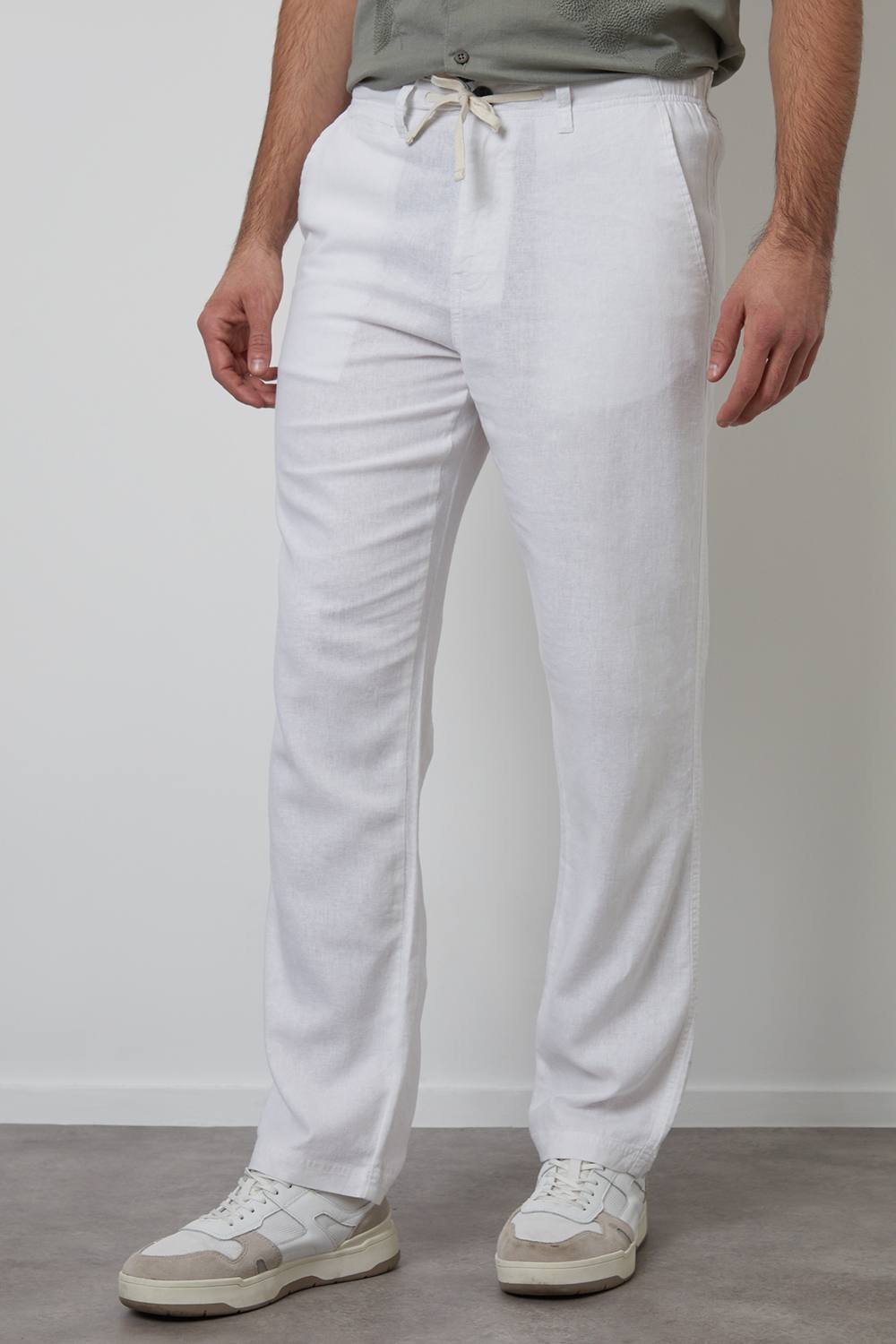 Threadbare Threadbare Men's 'Annual' Linen Blend Casual Trousers in White - 1
