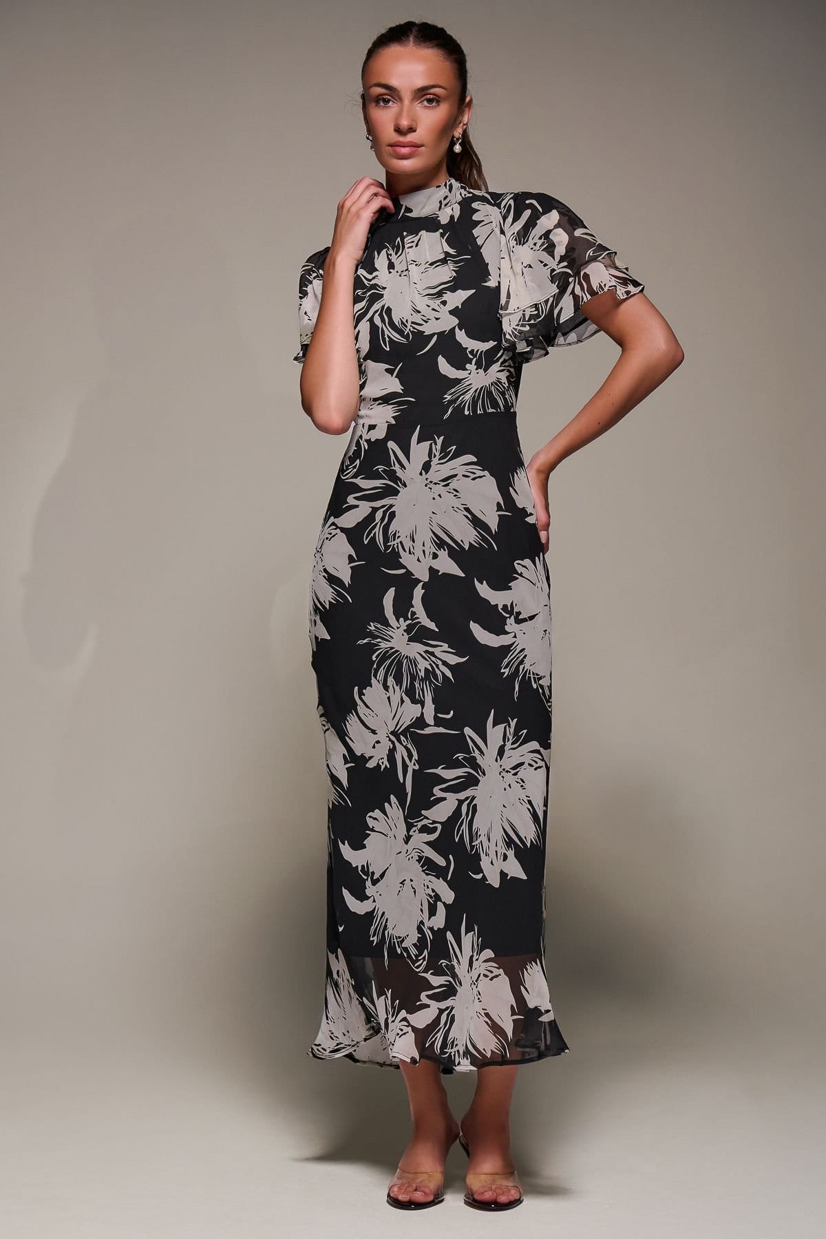 Jolie Moi Jolie Moi Women's High Neck Angel Sleeve Chiffon Maxi Dres in Black - 4