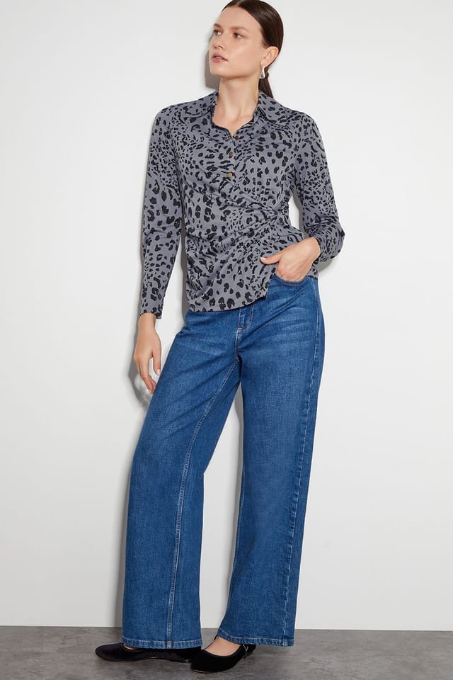 Monsoon Monsoon Women's Aubrey Jersey Leopard Print Shirt in Grey - 2
