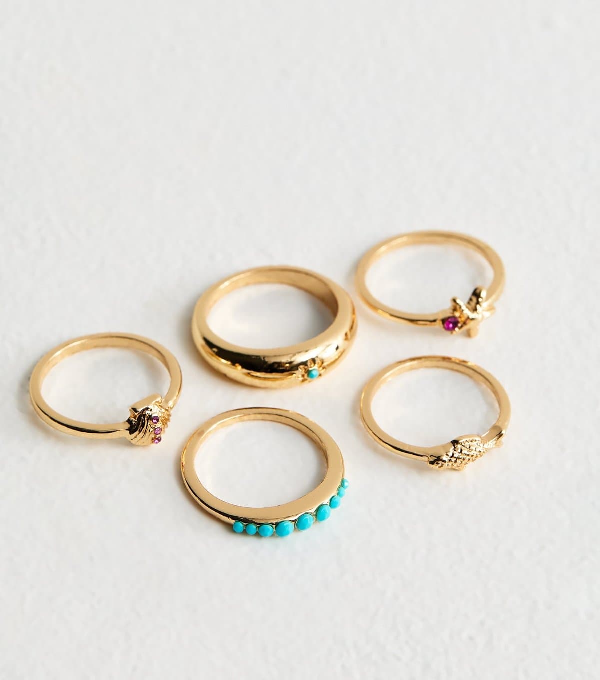 New Look Pack of 5 Gold Tone Beach Charm Rings New Look