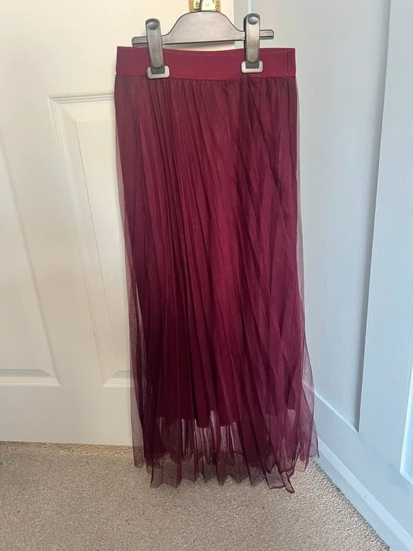 New Look Burgundy Tulle Skirt