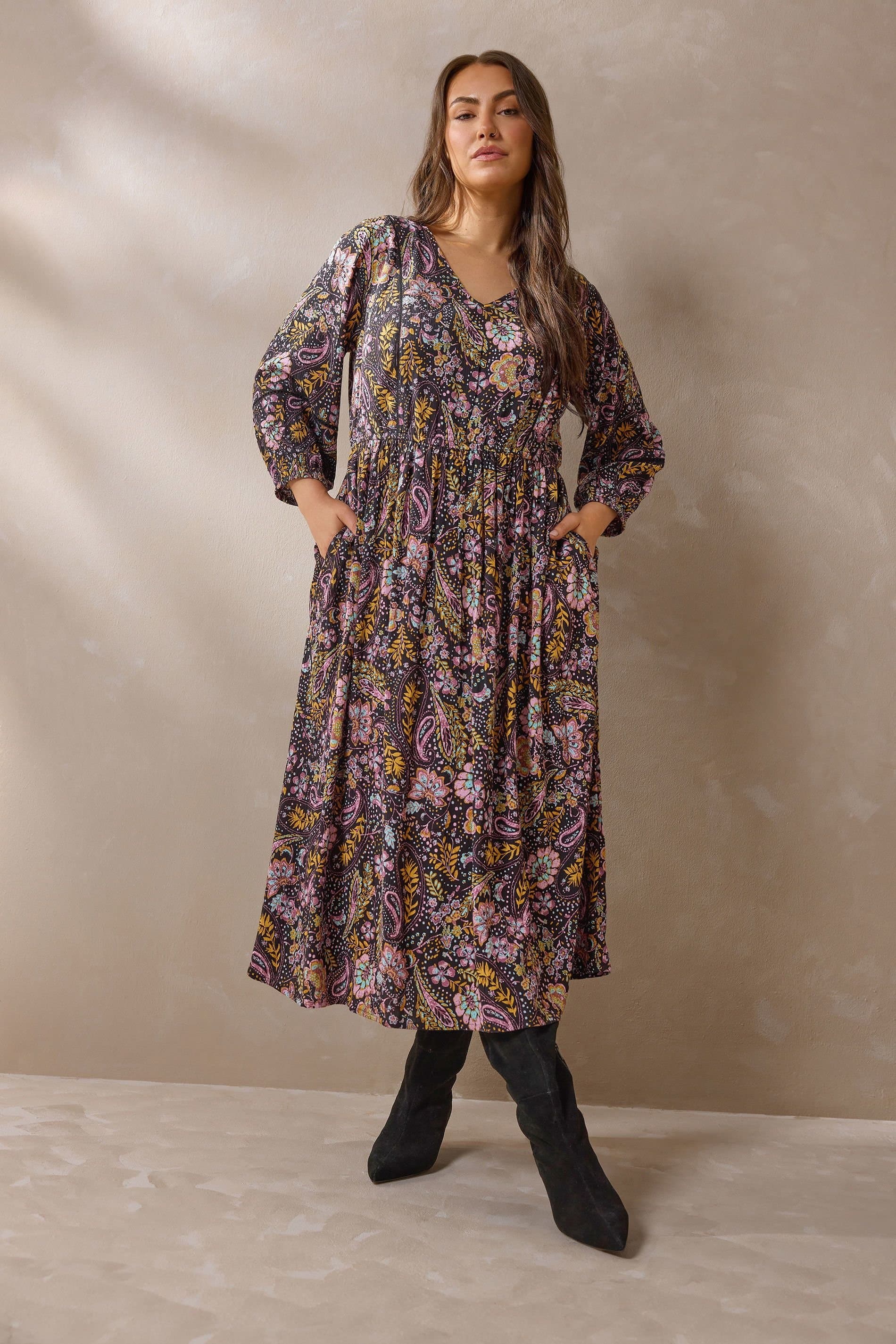Evans Evans Women's Paisley Maxi Dress in Black