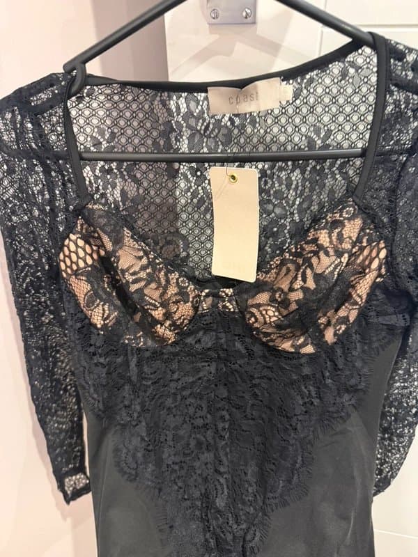 Coast Coast Lace Body Size 8 New with Tags