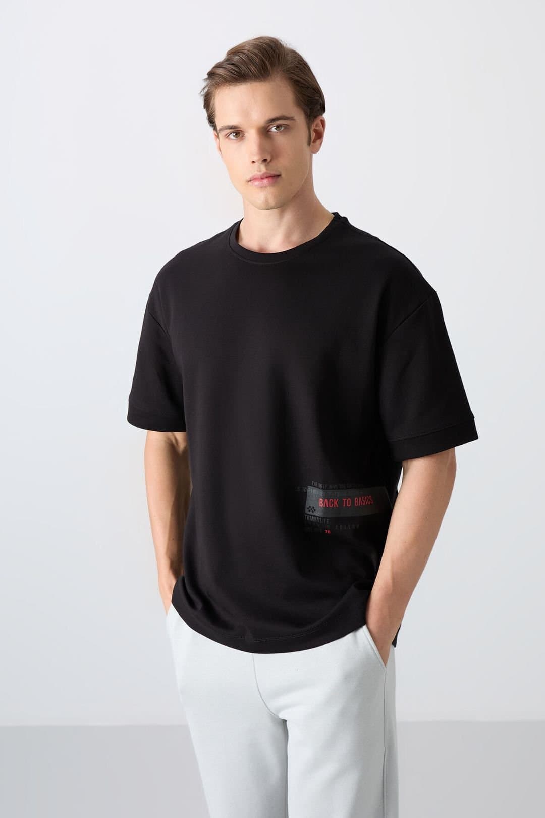 Tommy Life Tommy Life Men's Oversized Cotton-Blend Crew Neck T-Shirt in Black