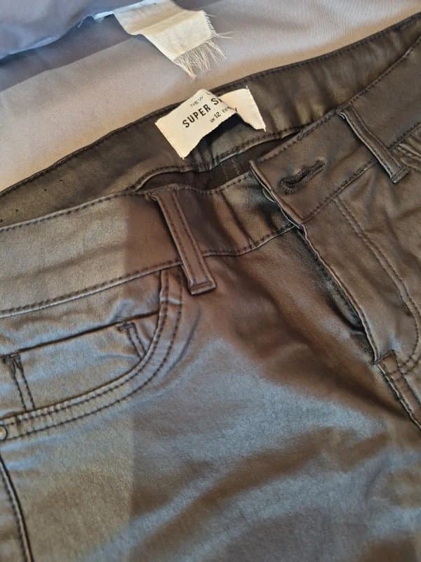 New Look Lwather look skinny trousers