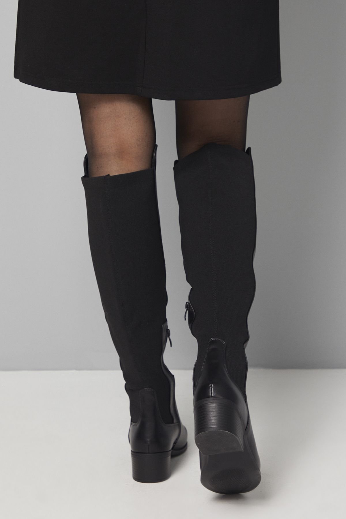 Wallis Wallis Women's Hannah Stretch Back Almond Toe Low Heel Knee Boots in Black - 4