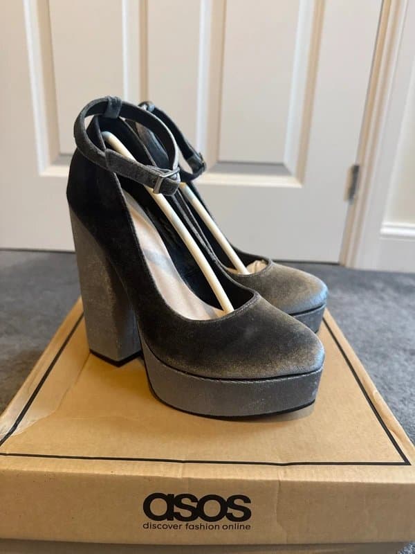 ASOS ASOS Velvet platforms