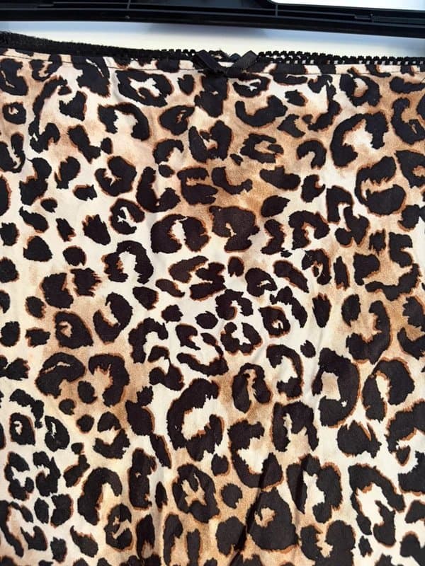 Bershka Bershka Leopard Print Midi Skirt