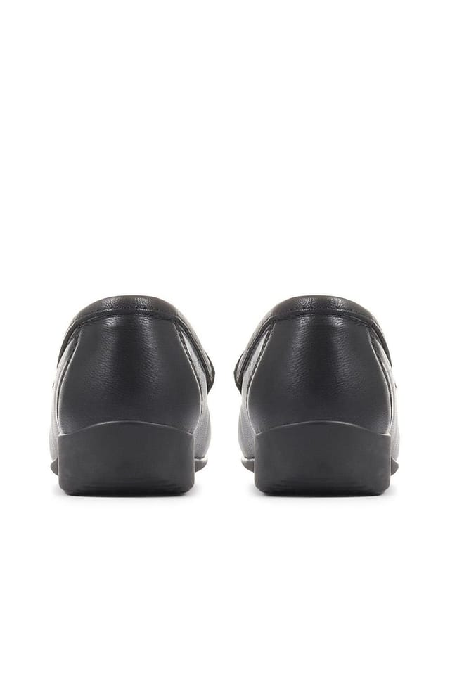 Pavers Pavers Women's Leather Tassel Loafers in Black - 3