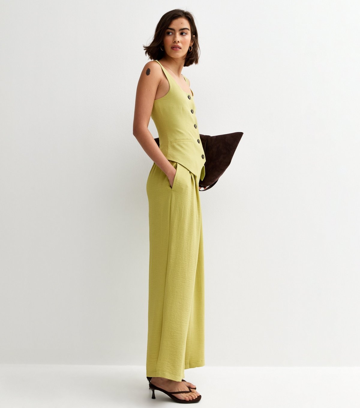 New Look Women's Light Green Scoop Neck Button Up Waistcoat New Look - 3